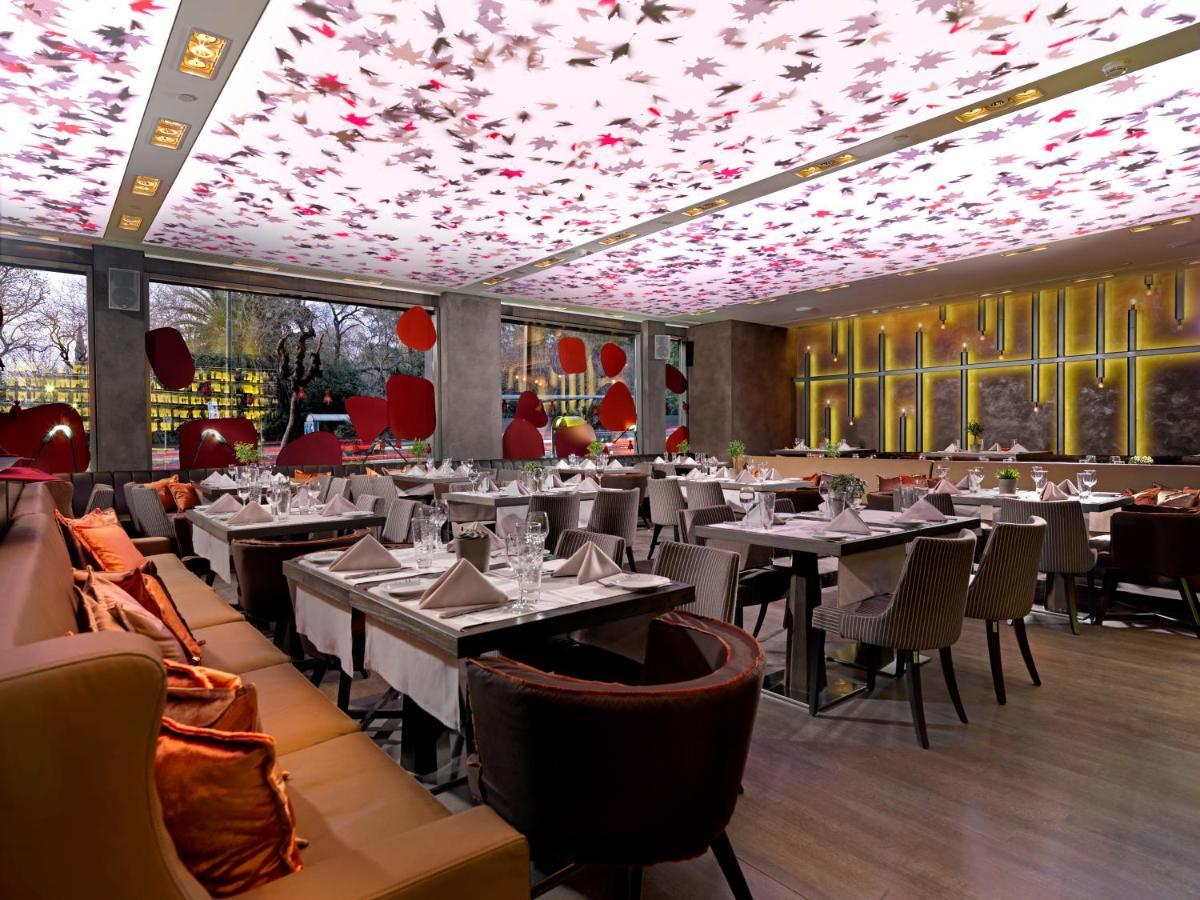 Radisson Blu Park Hotel Atene Esterno foto Interior of the restaurant