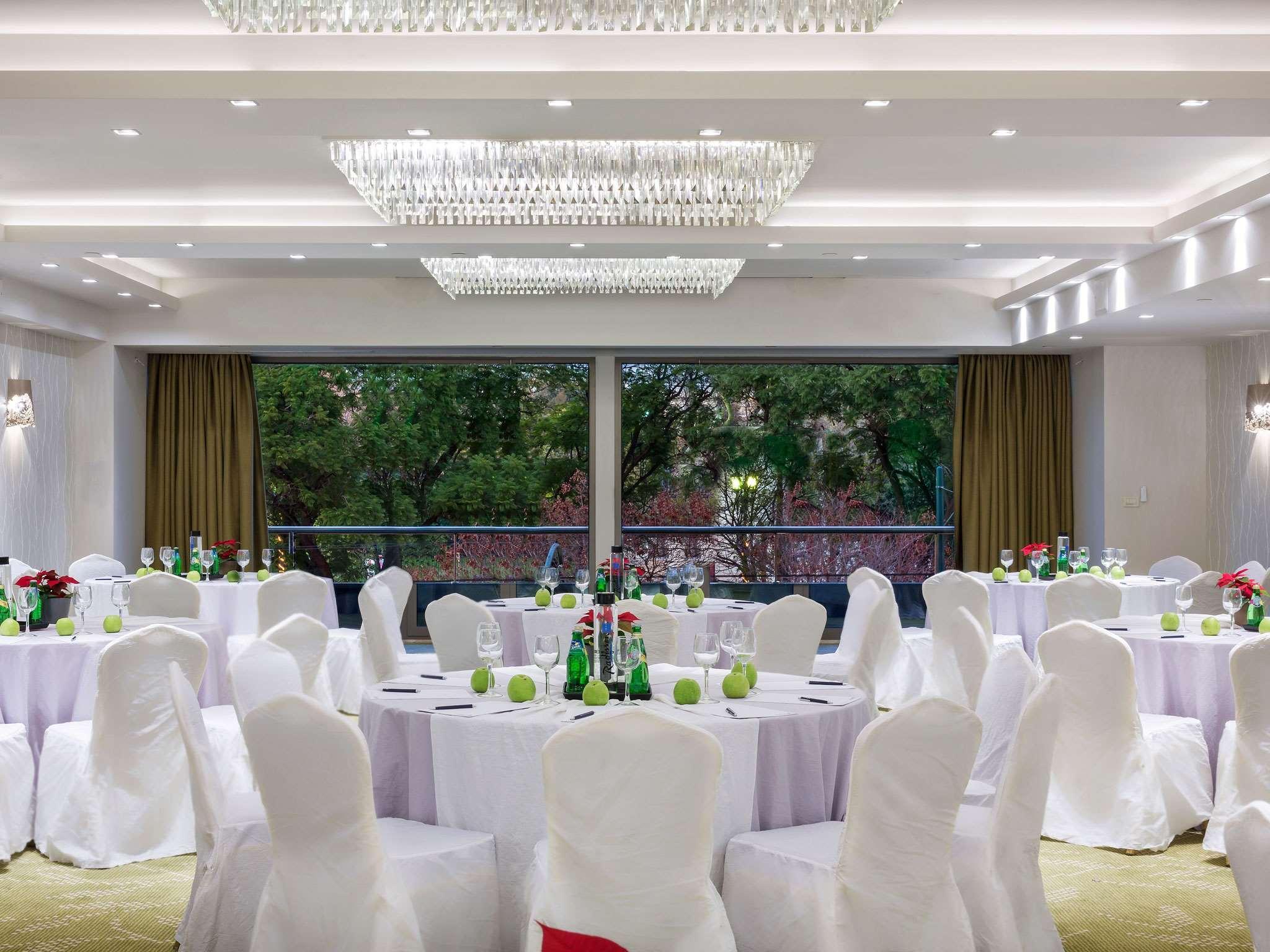 Radisson Blu Park Hotel Atene Esterno foto The ballroom