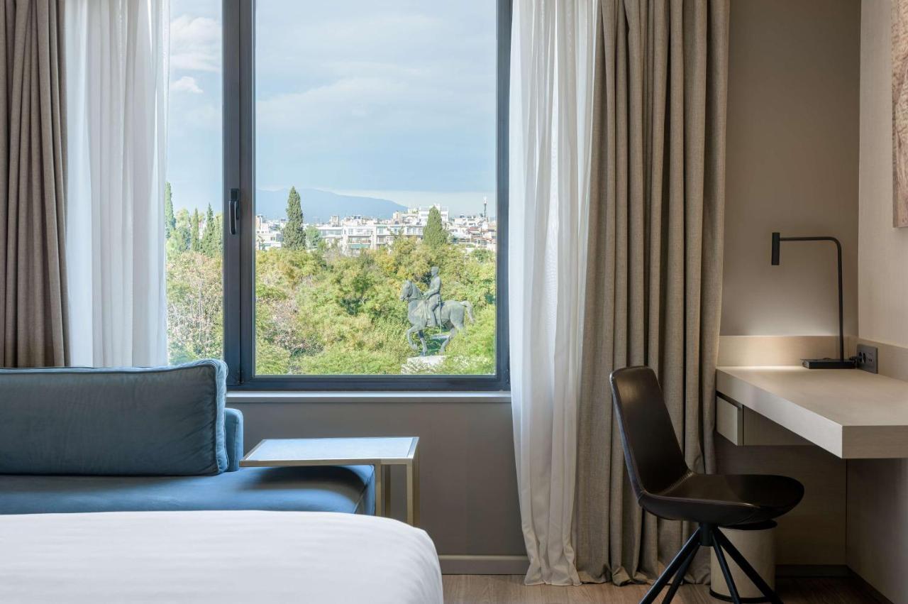 Radisson Blu Park Hotel Atene Esterno foto A room at the hotel