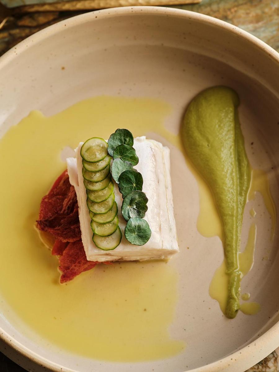 Radisson Blu Park Hotel Atene Esterno foto A cheese course