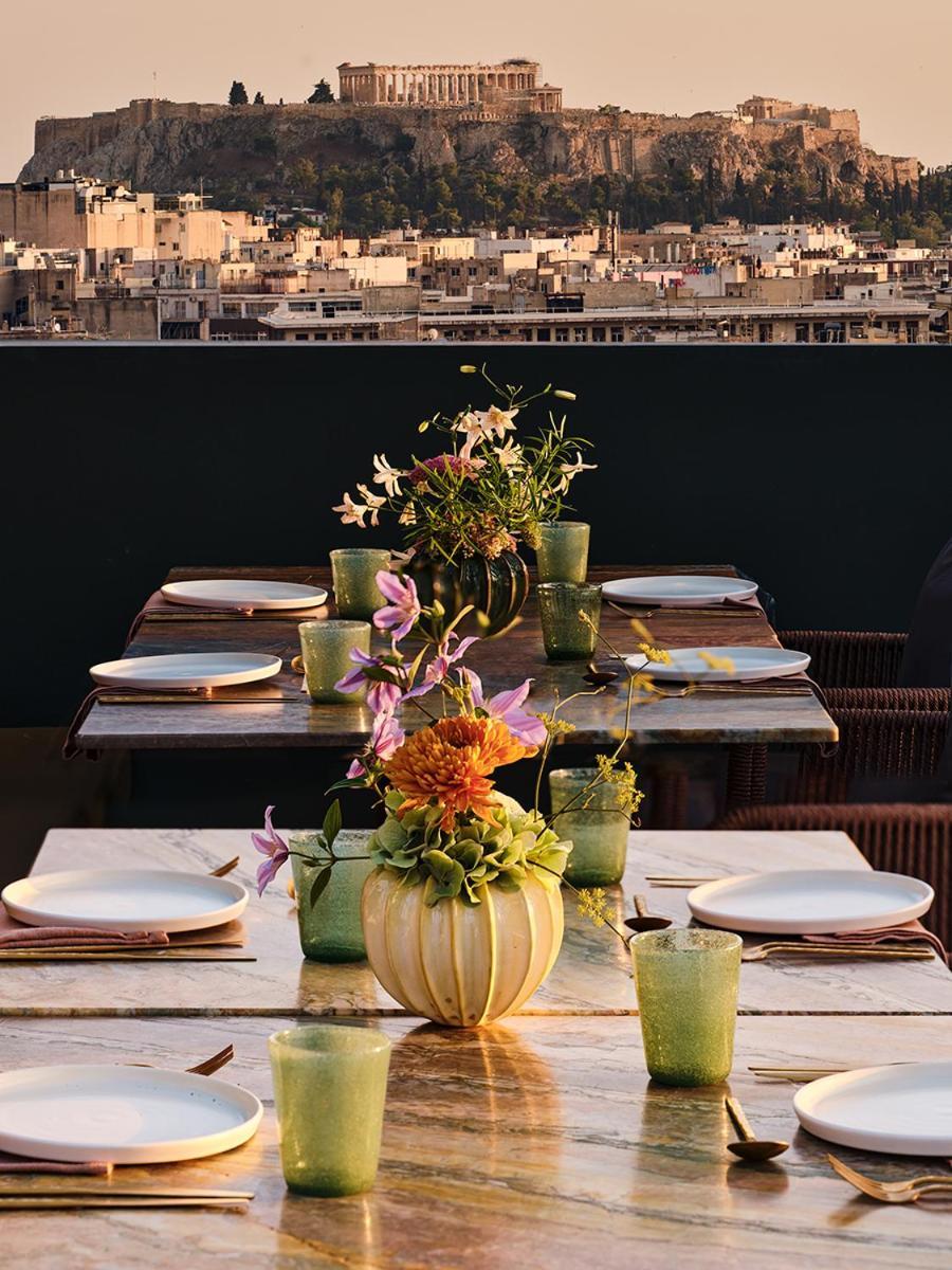 Radisson Blu Park Hotel Atene Esterno foto The Terrace at the London West Hollywood